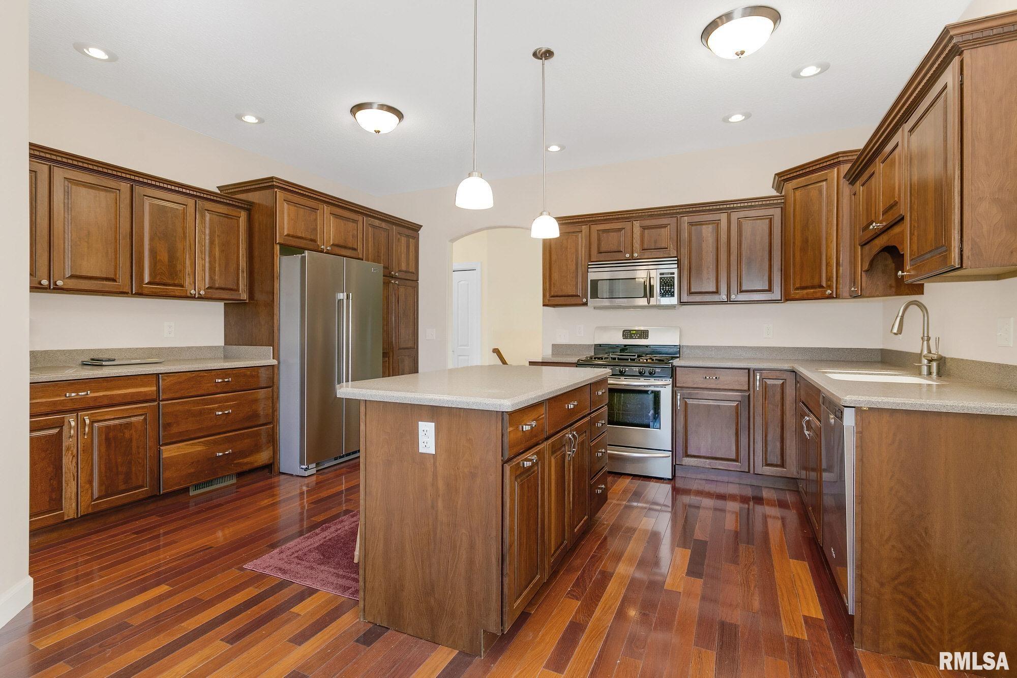 2203 Timber Ridge Drive Port Byron, IL 61275 - Photo 5 of 34 Gallery Image 5