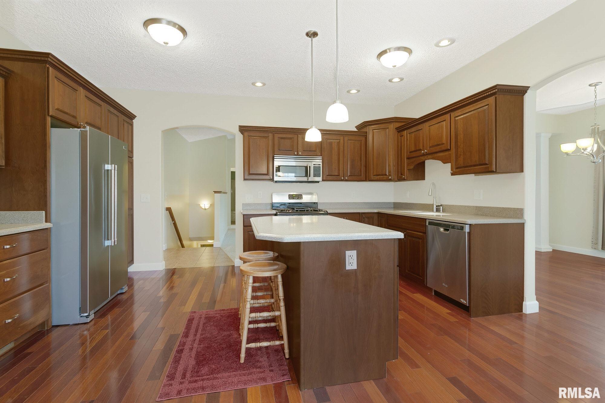 2203 Timber Ridge Drive Port Byron, IL 61275 - Photo 6 of 34 Gallery Image 6