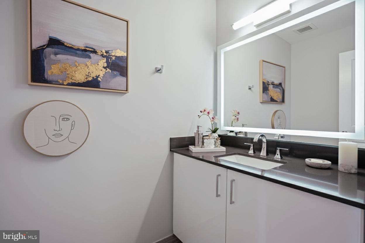 88 V Street Southwest, Unit PH1 Washington, DC 20024 - Photo 22 of 66 Entrance powder room - half bathroom