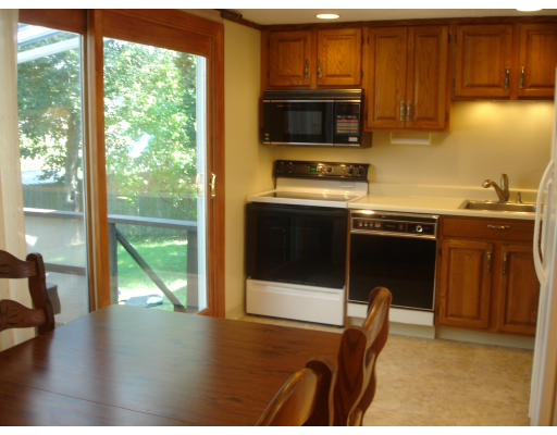 101 Spruce Road Norwood, MA 02062 - Photo 2 of 22 Gallery Image 2