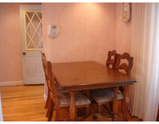 101 Spruce Road Norwood, MA 02062 - Photo 5 of 22 Gallery Image 5