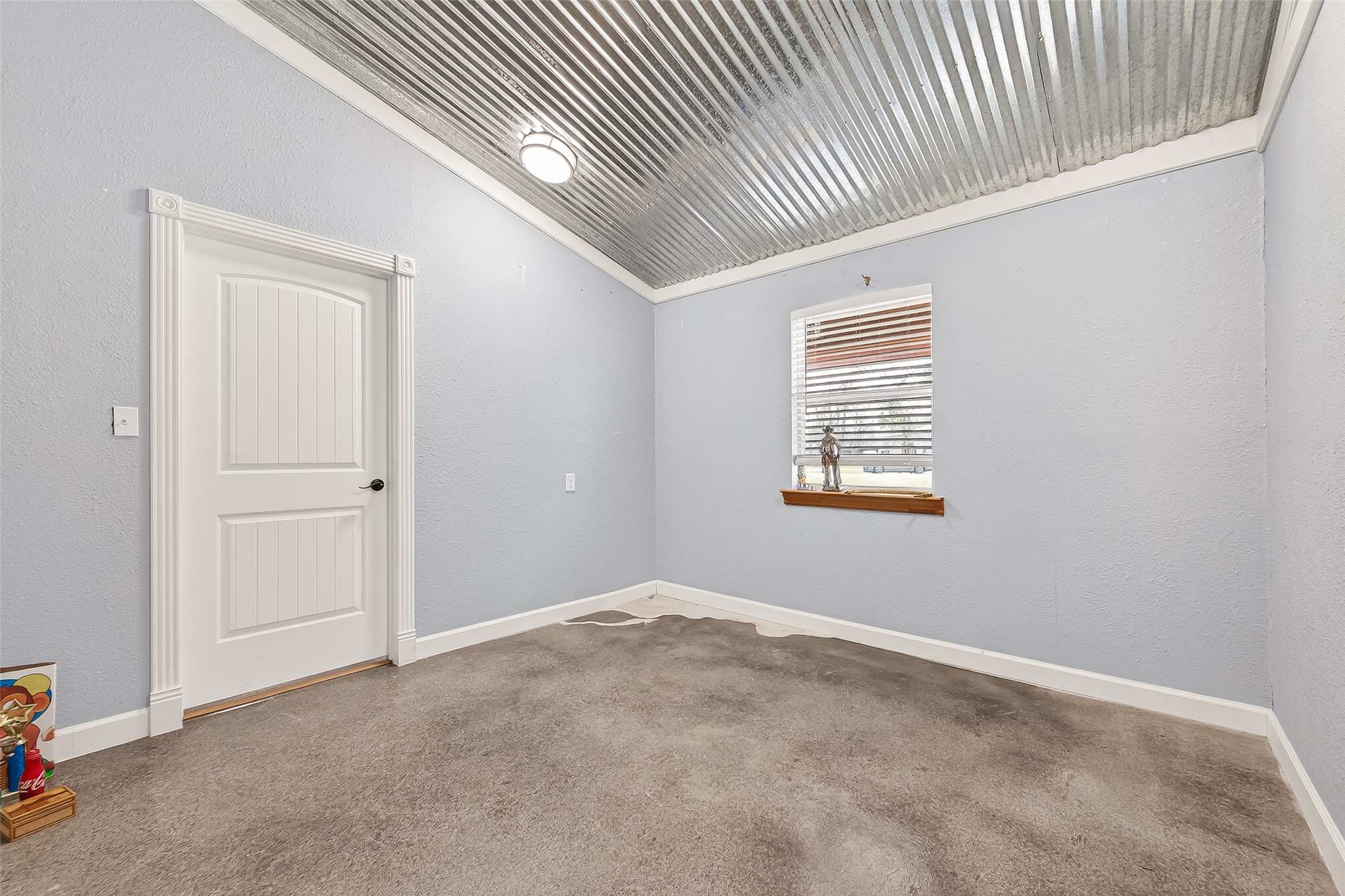 403 Wrangler Road Simonton, TX 77485 - Photo 18 of 33 an empty room with windows
