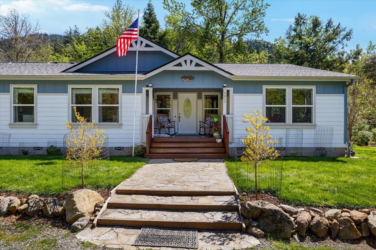 4829 Jumpoff Joe Creek Road Grants Pass, OR 97526 - Photo 4 of 39