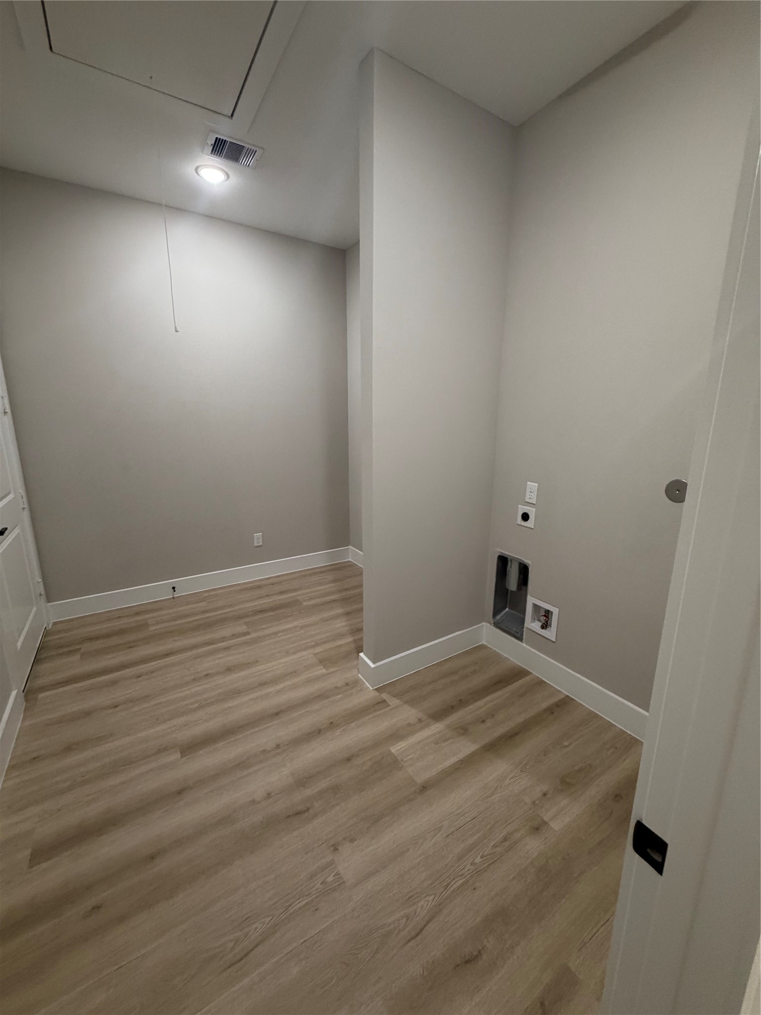 2607 Piemonte Avenue Cir Spring Spring, TX 77388 - Photo 22 of 38 an empty room with wooden floor
