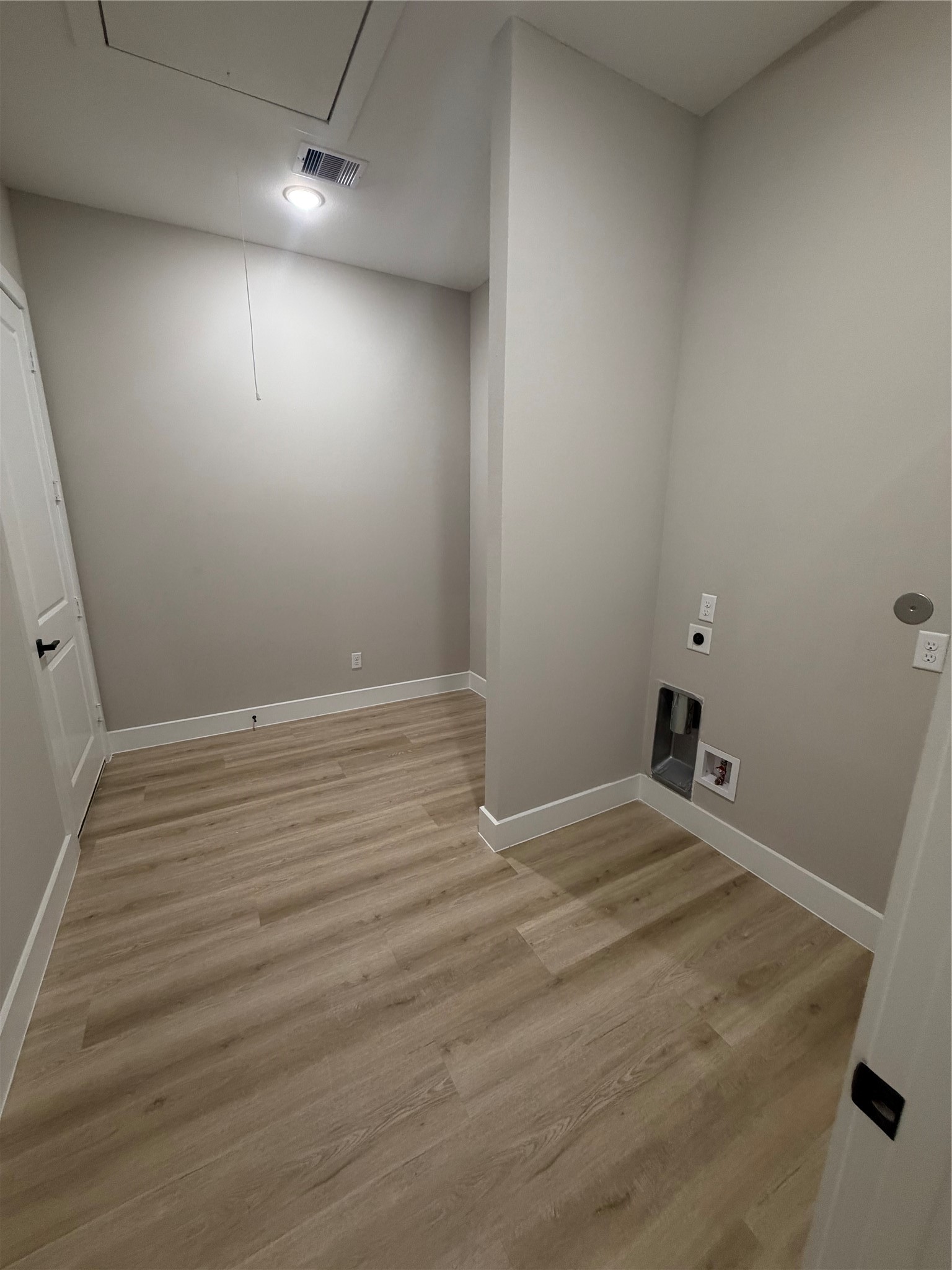 2607 Piemonte Avenue Cir Spring Spring, TX 77388 - Photo 23 of 38 an empty room with wooden floor and fan