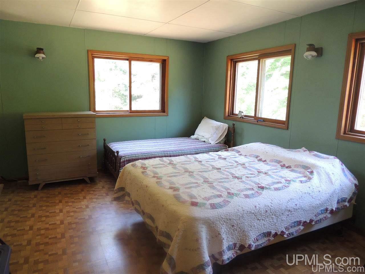 11202 33 Road Rapid River, MI 49878 - Photo 12 of 20