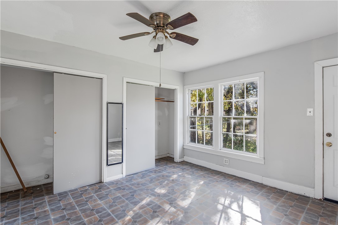 1207 East 27th Street Bryan, TX 77803 - Photo 14 of 23 a view of an empty room with a window