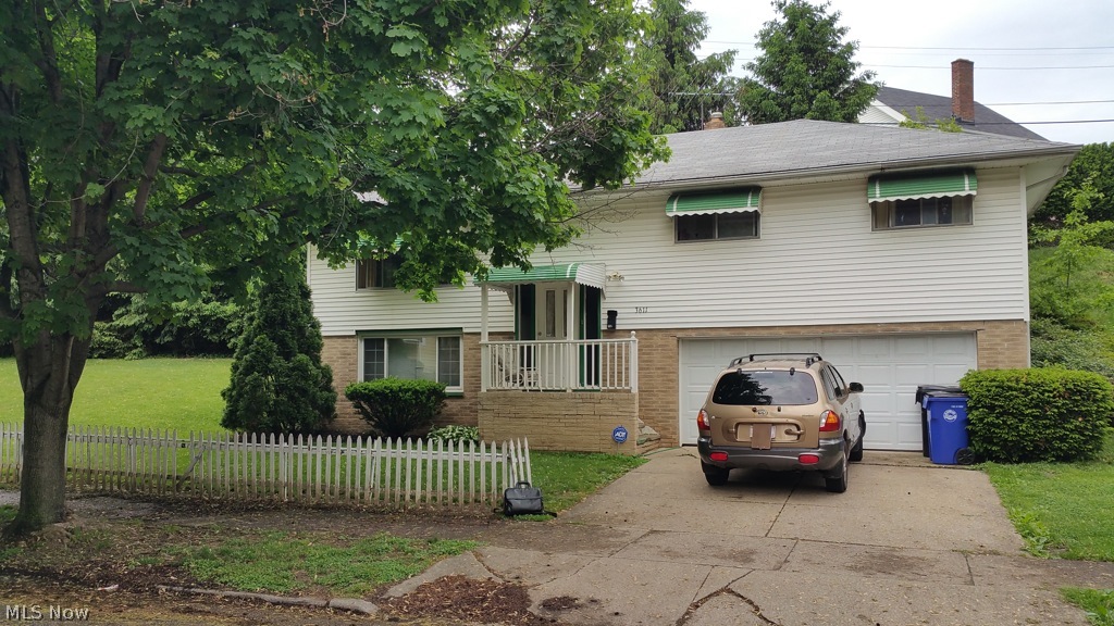 3611 Lloyd Road Cleveland, OH 44111 - Photo 1 of 12 Gallery Image 1