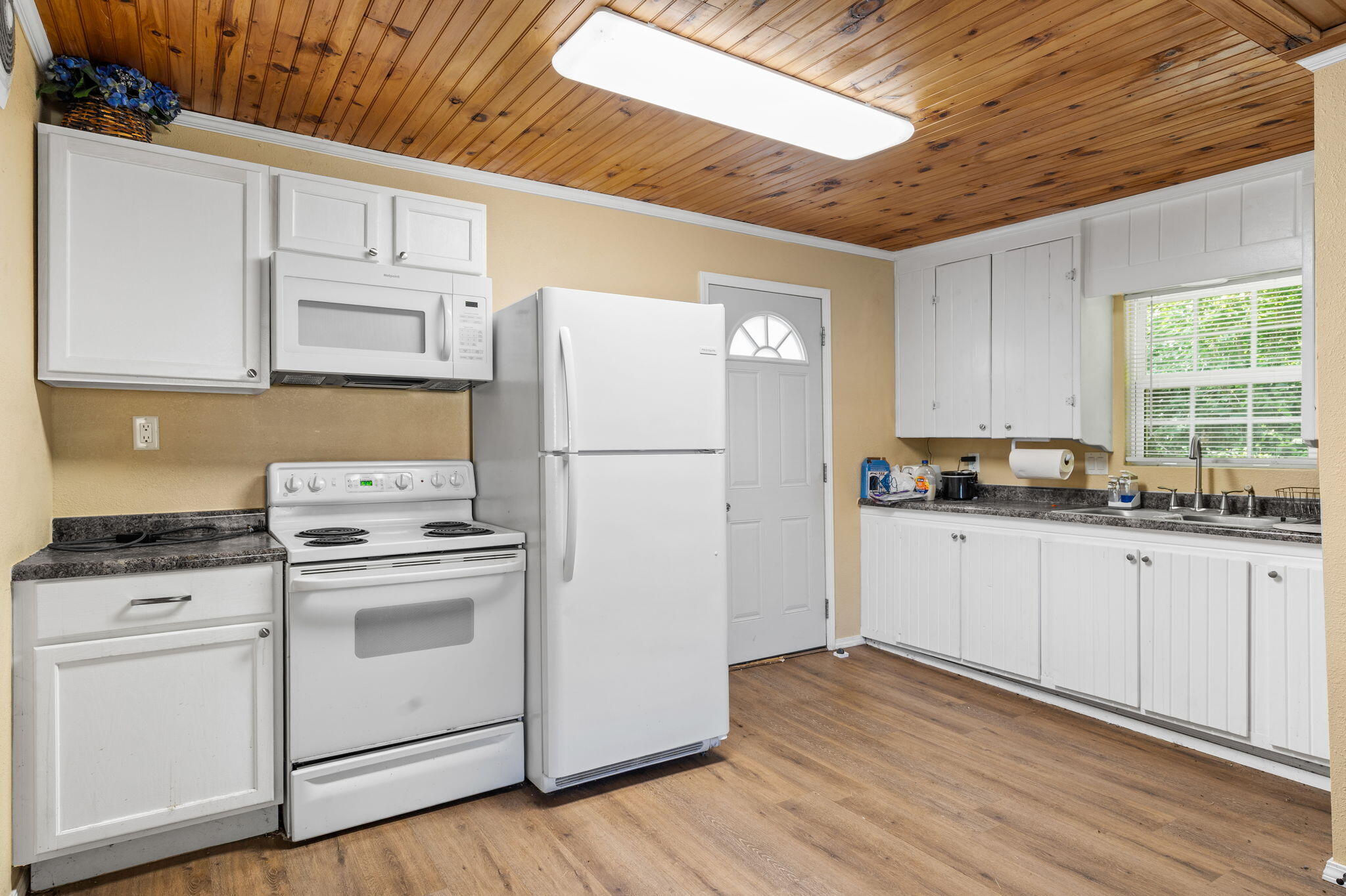 261 Cedar Point Road, Unit CABINS 1 2 3 Forsyth, MO 65653 - Photo 5 of 29 30-web-or-mls-DSC07801