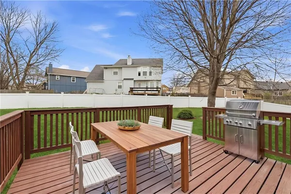 $490,000 | 1413 South Sheridan Bridge Circle, Olathe, KS 66062