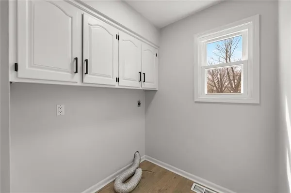 $490,000 | 1413 South Sheridan Bridge Circle, Olathe, KS 66062