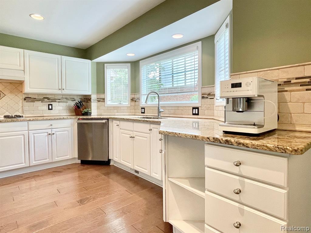 883 Snowmass Drive Rochester Hills, MI 48309 - Photo 15 of 44