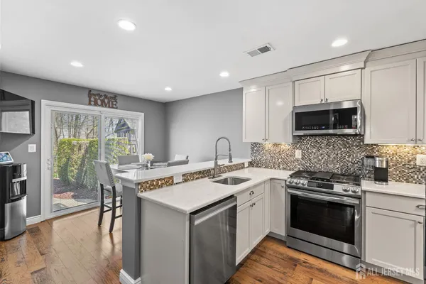 $789,900 | 126 Wainwright Drive, Matawan, NJ 07747