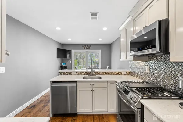 $789,900 | 126 Wainwright Drive, Matawan, NJ 07747