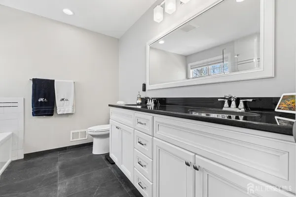 $789,900 | 126 Wainwright Drive, Matawan, NJ 07747