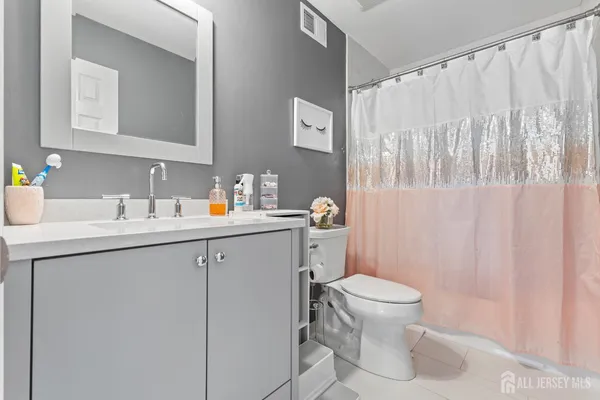 $789,900 | 126 Wainwright Drive, Matawan, NJ 07747