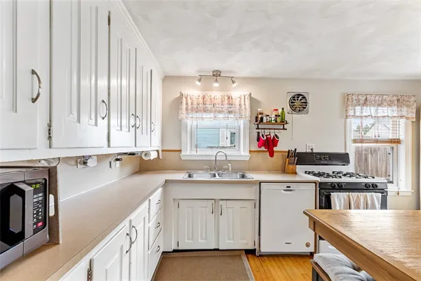 $399,000 | 37 Grand Avenue, Pawtucket, RI 02861