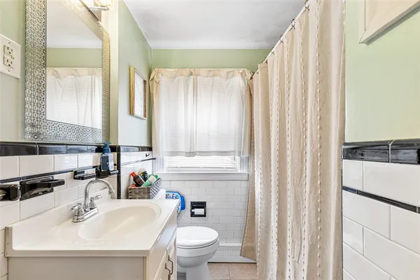 $399,000 | 37 Grand Avenue, Pawtucket, RI 02861