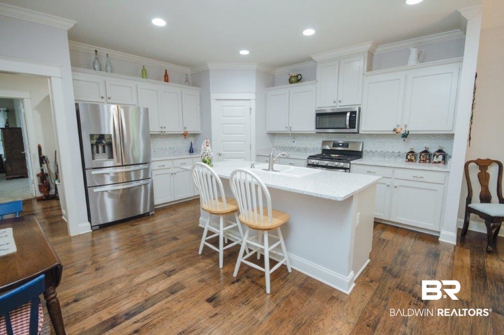 19662 Bunker Loop Fairhope, AL 36532 - Photo 9 of 29 Kitchen