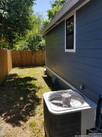 $1,400 | 226 Victor Street, San Antonio, TX 78209