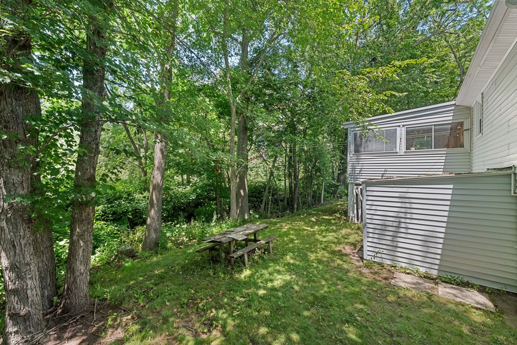 28 Greybert Lane Worcester, MA 01602 - Photo 32 of 35