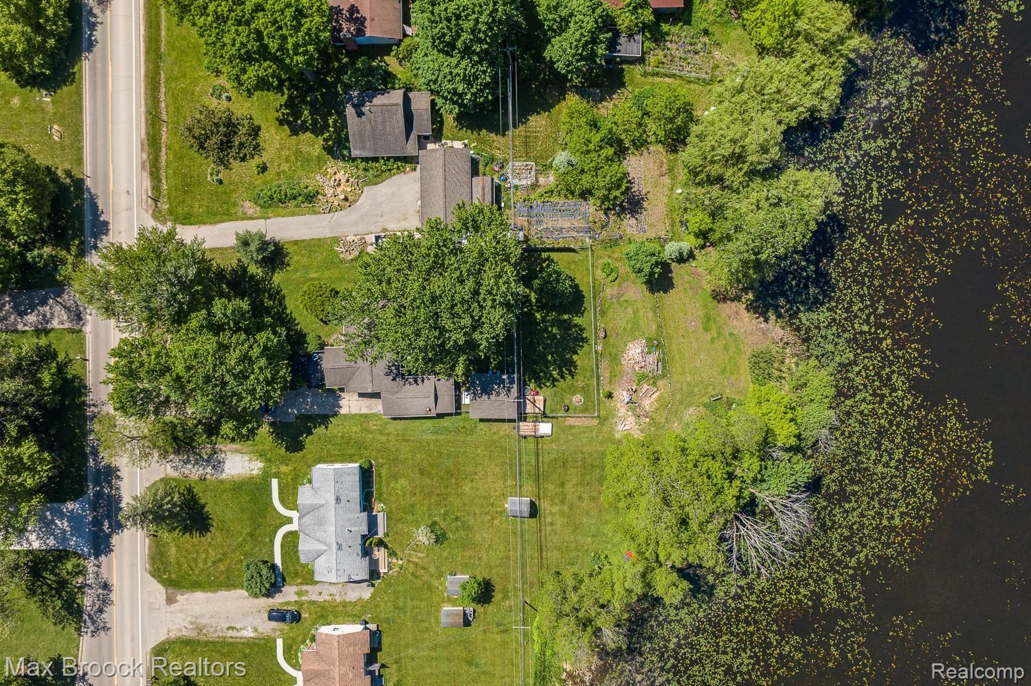 8879 Bridge Lake Road Clarkston, MI 48348 - Photo 30 of 40 8879 Bridge Lake (17 of 42).jpg