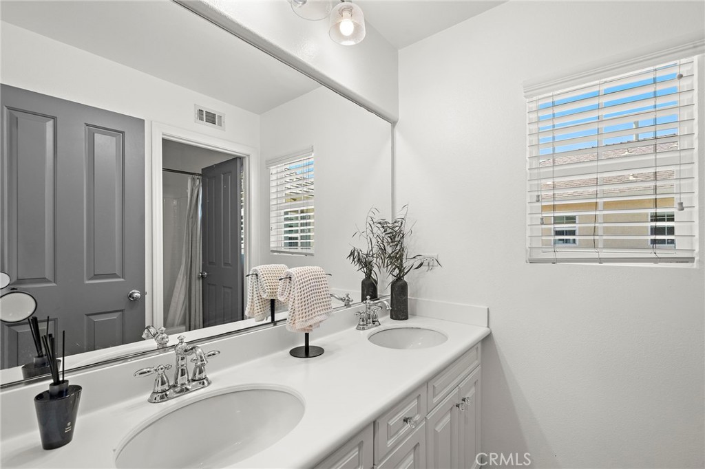 7 Hanceford Road Ladera Ranch, CA 92694 - Photo 18 of 30 Gallery Image 18