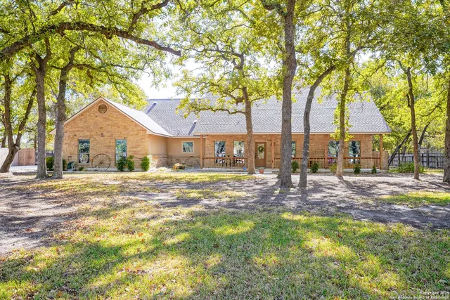 $610,000 | 569 Rose Branch Drive, La Vernia, TX 78121