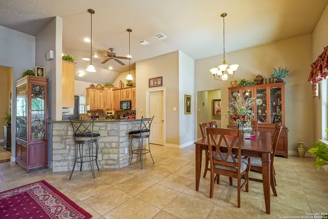 $610,000 | 569 Rose Branch Drive, La Vernia, TX 78121