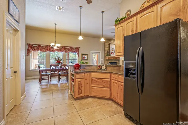 $610,000 | 569 Rose Branch Drive, La Vernia, TX 78121