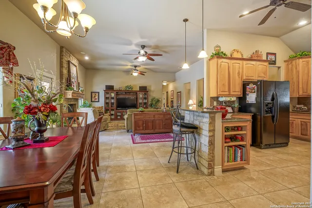 $610,000 | 569 Rose Branch Drive, La Vernia, TX 78121