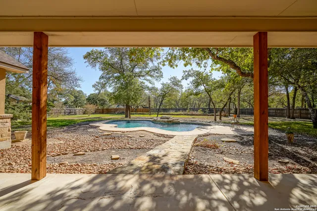 $610,000 | 569 Rose Branch Drive, La Vernia, TX 78121