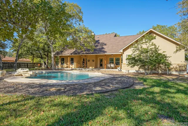 $610,000 | 569 Rose Branch Drive, La Vernia, TX 78121