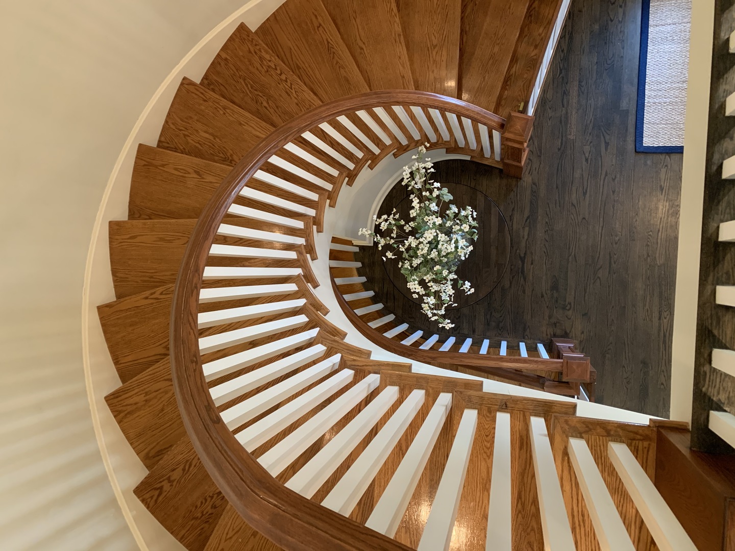 500 Deerfield Road Deerfield, IL 60015 - Photo 9 of 27 a view of a balcony
