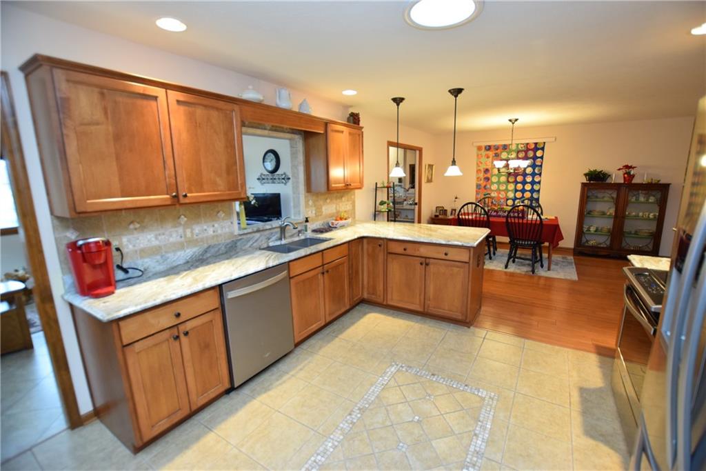 126 Warwick Way Pendleton, IN 46064 - Photo 5 of 27