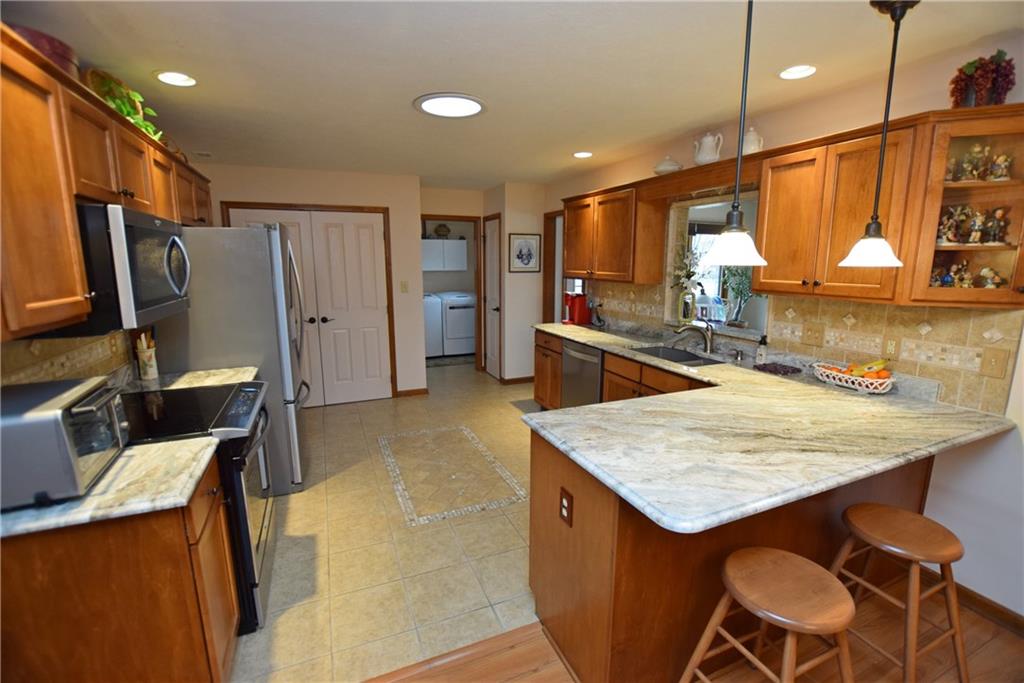 126 Warwick Way Pendleton, IN 46064 - Photo 7 of 27