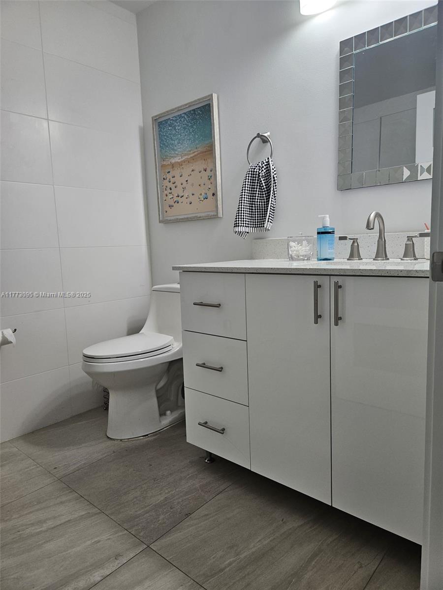 14621 Balgowan Road, Unit 1033 Miami Lakes, FL 33016 - Photo 31 of 39