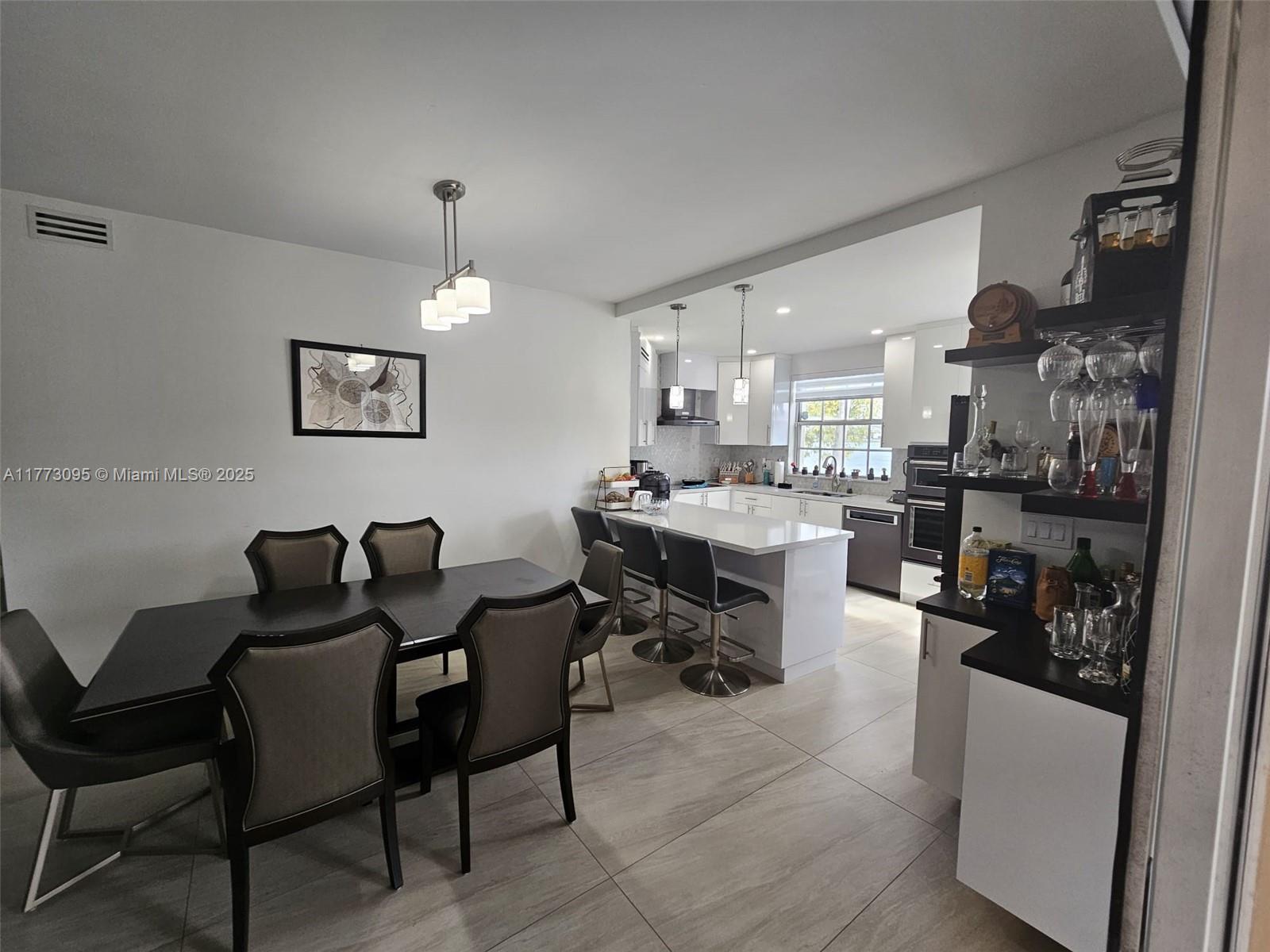14621 Balgowan Road, Unit 1033 Miami Lakes, FL 33016 - Photo 8 of 39