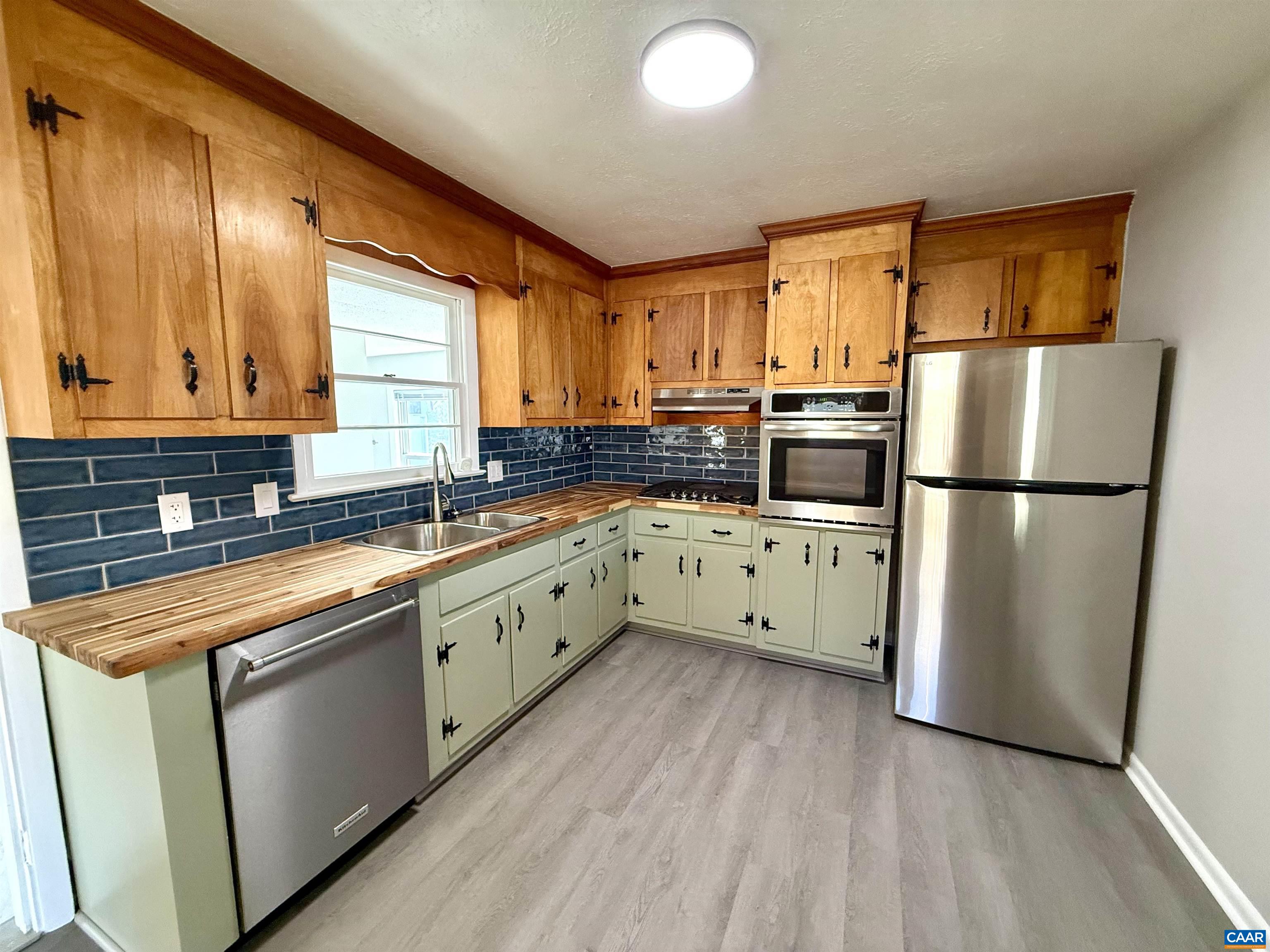 604 Market Street Waynesboro, VA 22980 - Photo 3 of 30