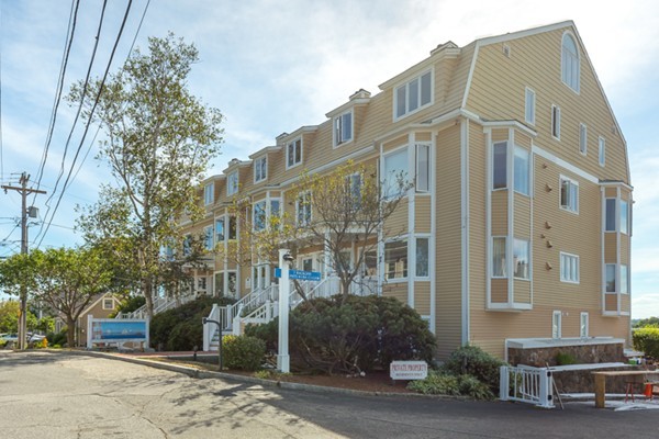 7 Rackliffe Street, Unit 3 Gloucester, MA 01930 - Photo 3 of 30 Gallery Image 3