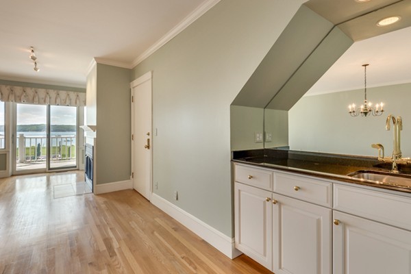 7 Rackliffe Street, Unit 3 Gloucester, MA 01930 - Photo 9 of 30 Gallery Image 9