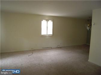 7622 Front Street Cheltenham, PA 19012 - Photo 3 of 12 Living Room