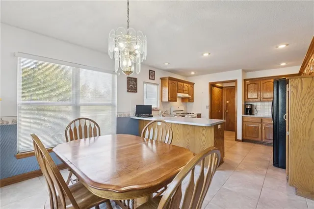 $310,000 | 8014 South Church Road, Pleasant Valley, MO 64068