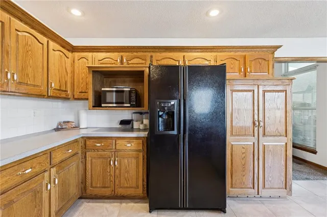 $310,000 | 8014 South Church Road, Pleasant Valley, MO 64068