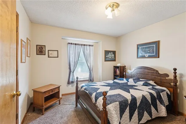 $310,000 | 8014 South Church Road, Pleasant Valley, MO 64068