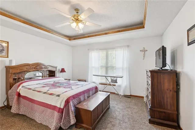 $310,000 | 8014 South Church Road, Pleasant Valley, MO 64068