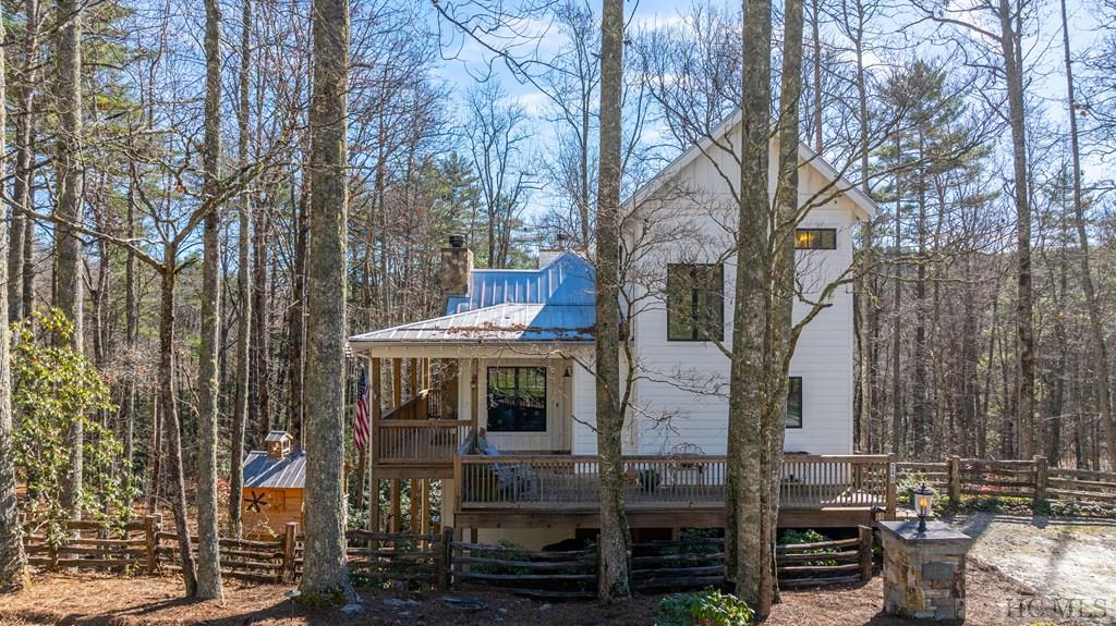 240 Henry Wright Road Highlands, NC 28741 - Photo 4 of 46 Gallery Image 4