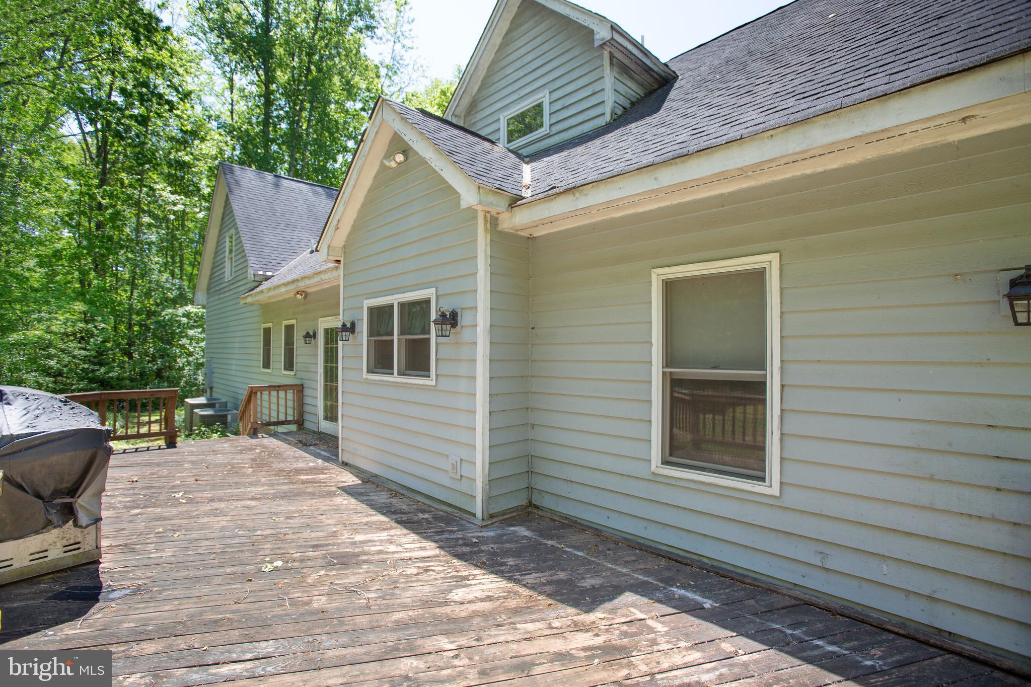 8613 Hancock Road Spotsylvania, VA 22553 - Photo 34 of 46 Deck off the back