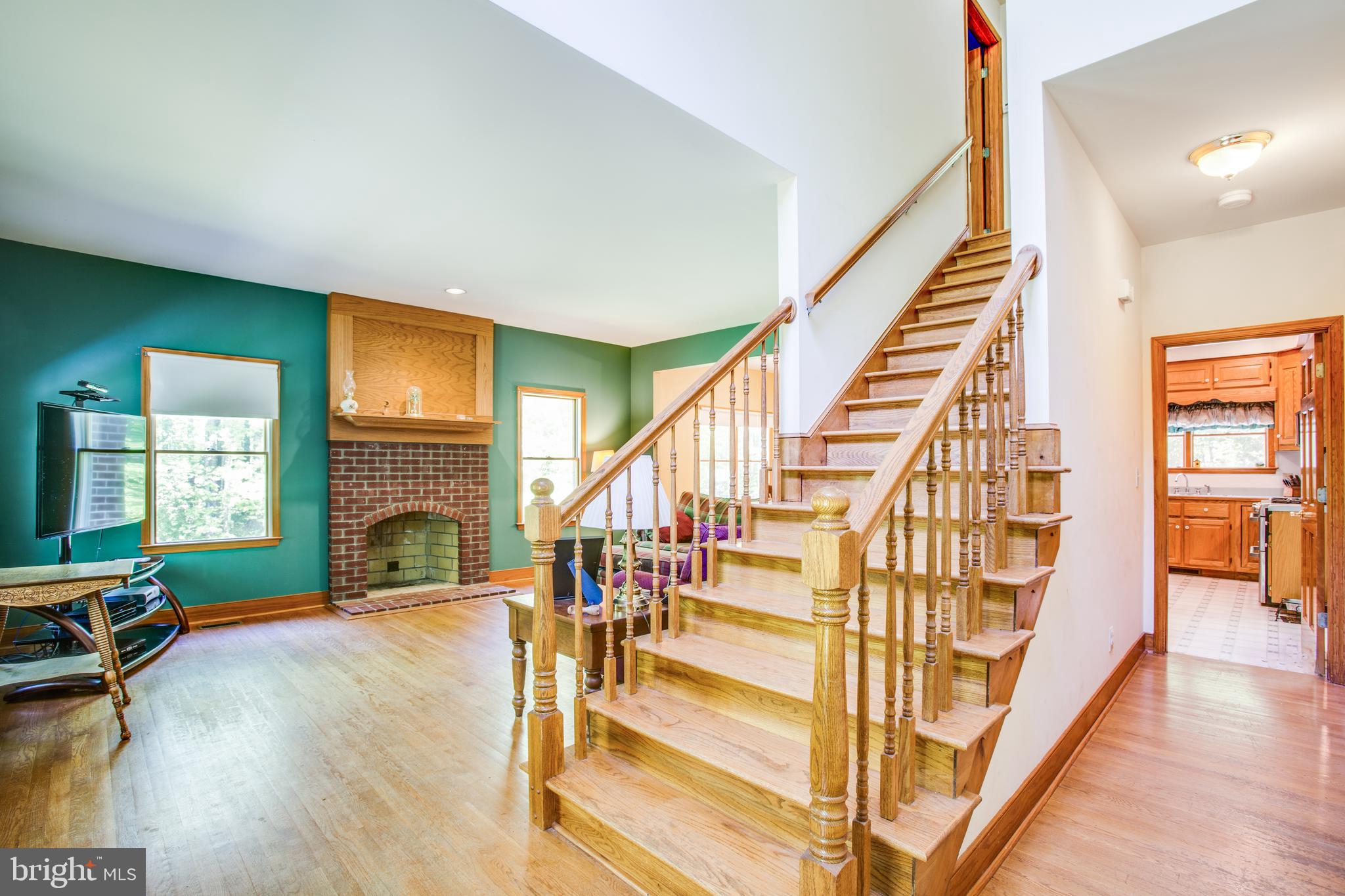 8613 Hancock Road Spotsylvania, VA 22553 - Photo 6 of 46 Foyer