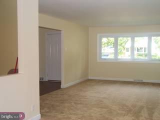 516 Bancroft Road Cherry Hill, NJ 08034 - Photo 5 of 6